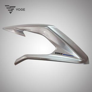 Пластик Обтічник боковий для Voge 525DSX Лівий Сріблястий із синім [341450058-0004] 100484 фото